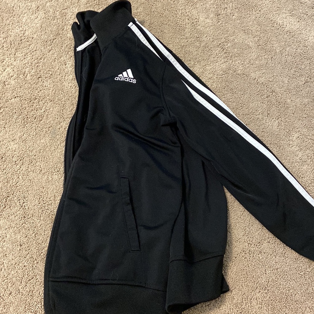 Adídas jacket - Picture 3 of 3
